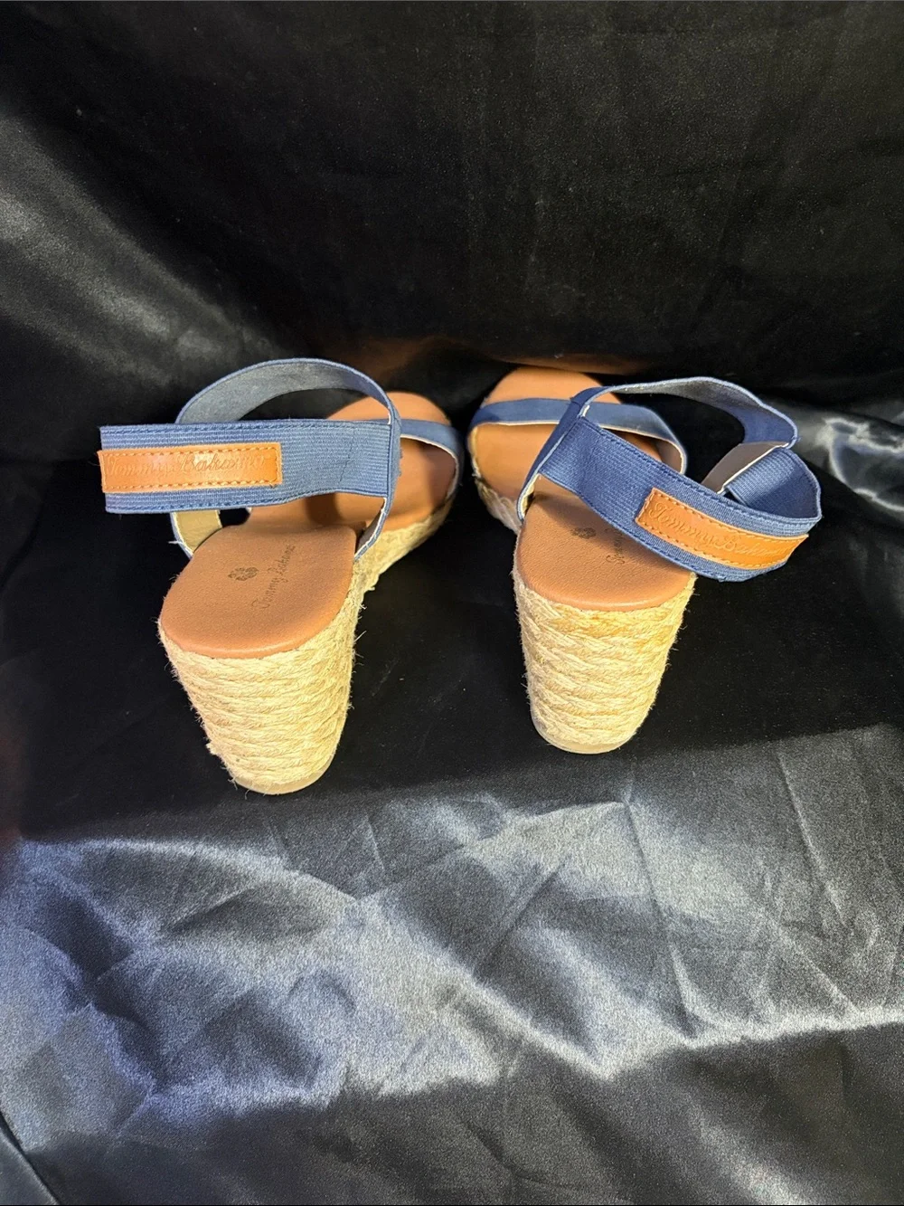 Tommy Bahama Navy Espadrille Wedge Sandals Stretch Straps Sz 9.5